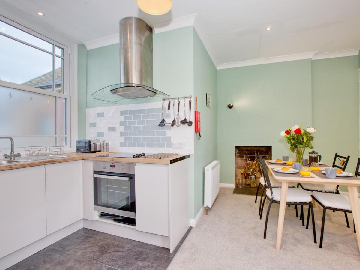 Pass The Keys Lovely 2-Bed Apartment Colyton Near Jurassic Coast Bagian luar foto